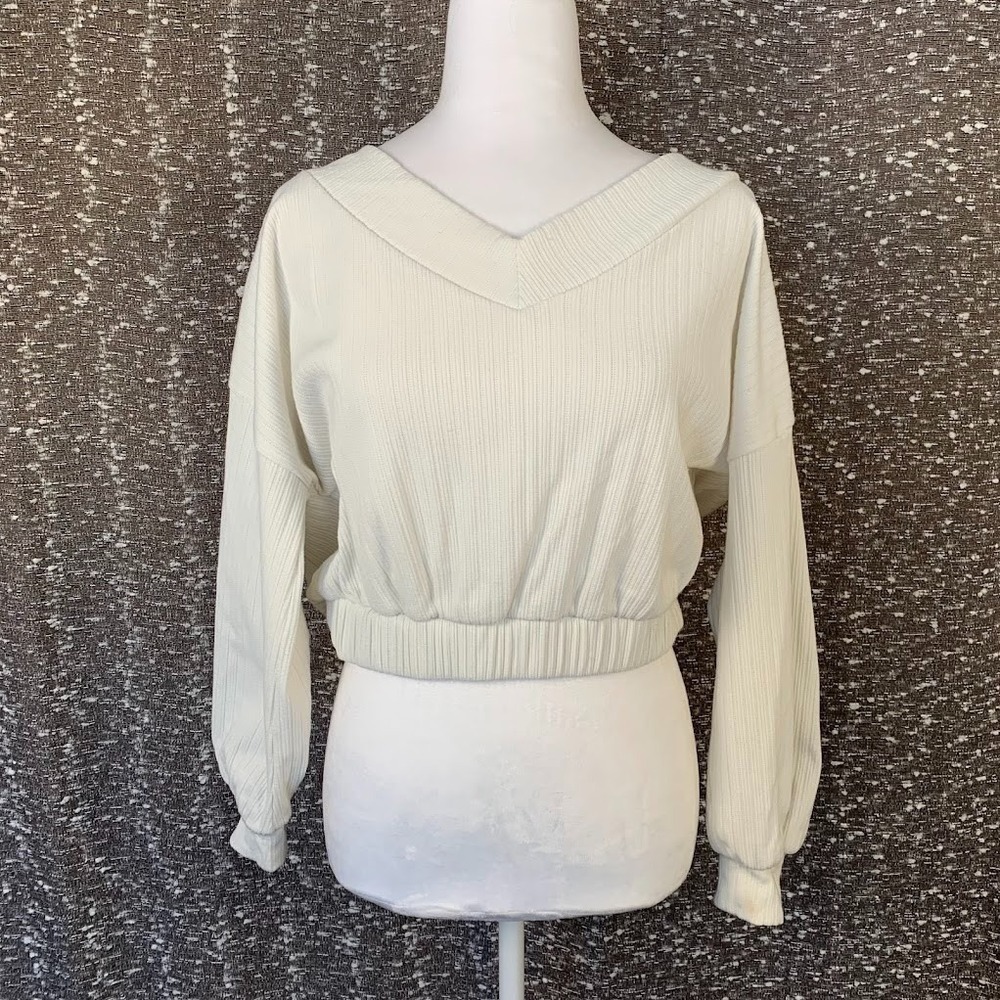 Candidly Chan White Ribbed V-Neck Cropped Shirt‎ Preppy Women's Small